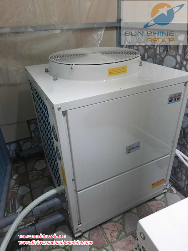 Lắp đặt hệ bơm nhiệt hồ bơi và dàn nước nóng công nghiệp gia nhiệt cho hồ bơi tại Đà Lạt